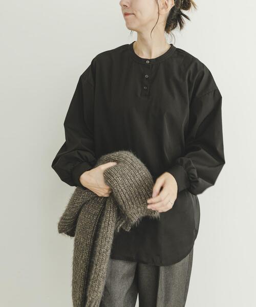 ITEMS URBANRESEARCH（アイテムズ アーバンリサーチ）の「2WAYシアードッキングブラウス（シャツ/ブラウス・レディース・ライトベージュ/ブラック・FREE）」の18枚目の写真