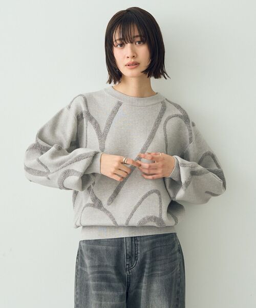 YECCA VECCA（イェッカヴェッカ）の「ランダムハート柄ニット（ニット/セーター・レディース・ネイビー/グレー/ライトグレー・FREE）」の2枚目の写真