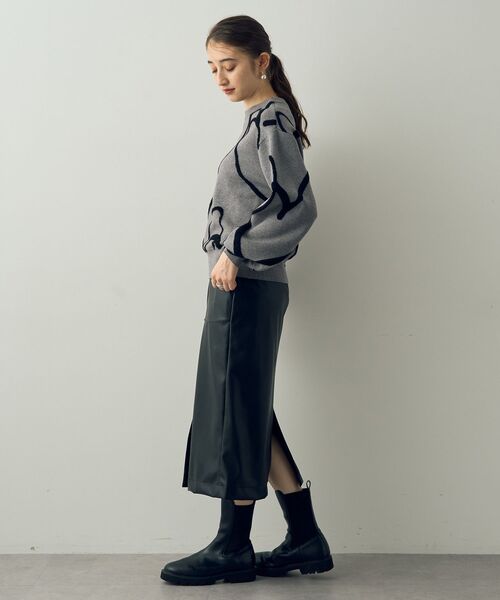 YECCA VECCA（イェッカヴェッカ）の「ランダムハート柄ニット（ニット/セーター・レディース・ネイビー/グレー/ライトグレー・FREE）」の22枚目の写真