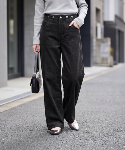 STYLE DELI(スタイルデリ)の「縞柄状ライトコーデュロイパンツ(その他パンツ・レディース・ブラック・LARGE/MEDIUM/SMALL)」の2枚目の写真