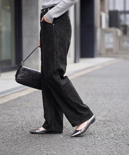 STYLE DELI(スタイルデリ)の「縞柄状ライトコーデュロイパンツ(その他パンツ・レディース・ブラック・LARGE/MEDIUM/SMALL)」の5枚目の写真