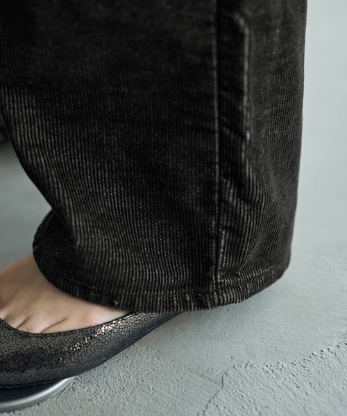 STYLE DELI(スタイルデリ)の「縞柄状ライトコーデュロイパンツ(その他パンツ・レディース・ブラック・LARGE/MEDIUM/SMALL)」の9枚目の写真