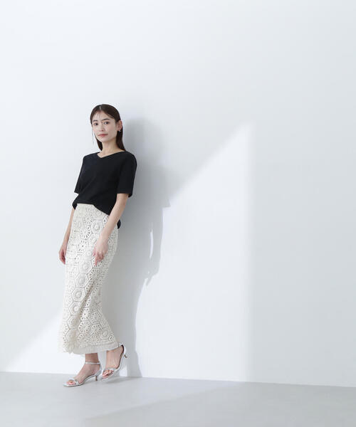 NATURAL BEAUTY BASIC（ナチュラルビューティーベーシック）の「◇ベーシックTシャツシリーズ Vネック（Tシャツ/カットソー・レディース・オフホワイト/グレー/ブラック・FREE）」の19枚目の写真