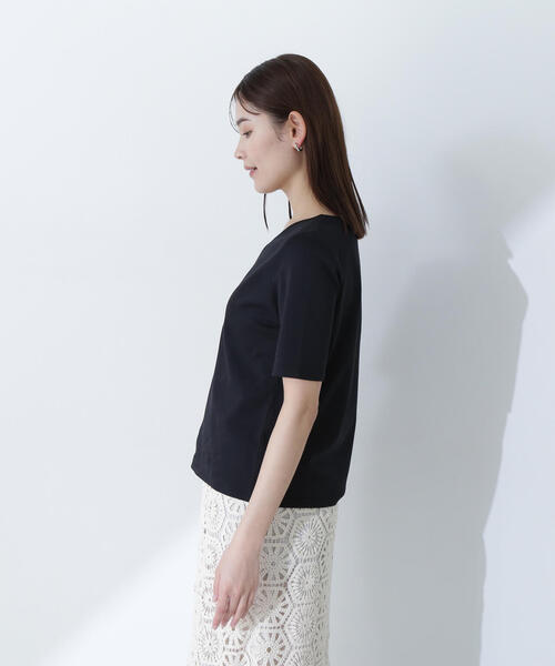 NATURAL BEAUTY BASIC（ナチュラルビューティーベーシック）の「◇ベーシックTシャツシリーズ Vネック（Tシャツ/カットソー・レディース・オフホワイト/グレー/ブラック・FREE）」の22枚目の写真