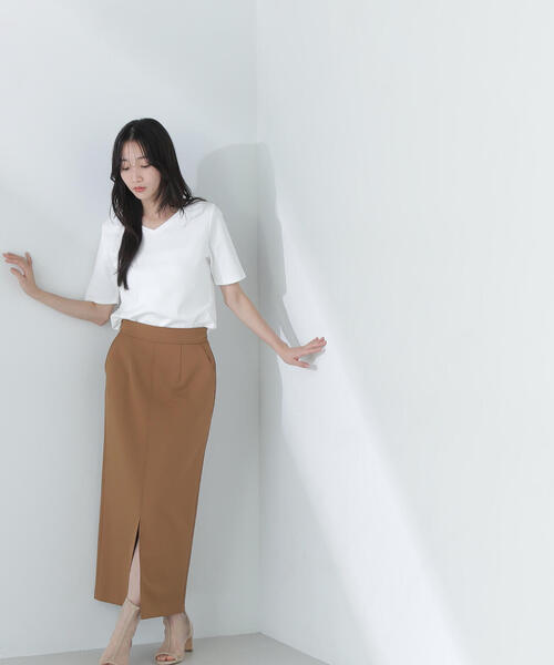 NATURAL BEAUTY BASIC（ナチュラルビューティーベーシック）の「◇ベーシックTシャツシリーズ Vネック（Tシャツ/カットソー・レディース・オフホワイト/グレー/ブラック・FREE）」の11枚目の写真