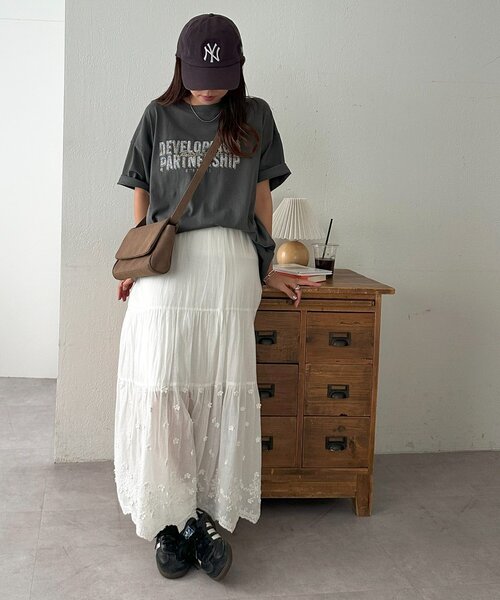 DISCOAT(ディスコート)の「【WEB限定】ピグメントアソートロゴTシャツ(Tシャツ/カットソー・レディース・チャコールグレー/グリーン/ベージュ・MEDIUM/SMALL)」の14枚目の写真