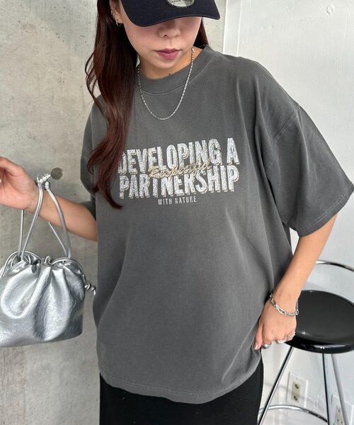 DISCOAT(ディスコート)の「【WEB限定】ピグメントアソートロゴTシャツ(Tシャツ/カットソー・レディース・チャコールグレー/グリーン/ベージュ・MEDIUM/SMALL)」の17枚目の写真