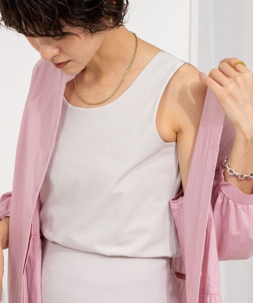 NOLLEY’S（ノーリーズ）の「《手洗い可能》サテン×ベア天2WAYタンクトップ（タンクトップ・レディース・ホワイト/ライトグレー/ブラック・40/38/42/36）」の3枚目の写真