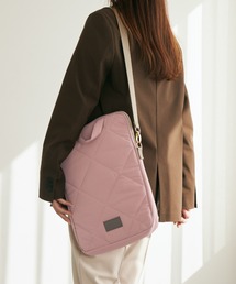 Velessera（ヴェレセラ）の「ヴェレセラ マークス PCバッグ PCケース キルティング 13インチ対応（PC・タブレットケース）」