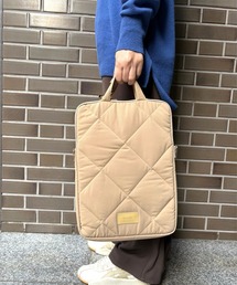 Velessera（ヴェレセラ）の「ヴェレセラ マークス PCバッグ PCケース キルティング 13インチ対応（PC・タブレットケース）」