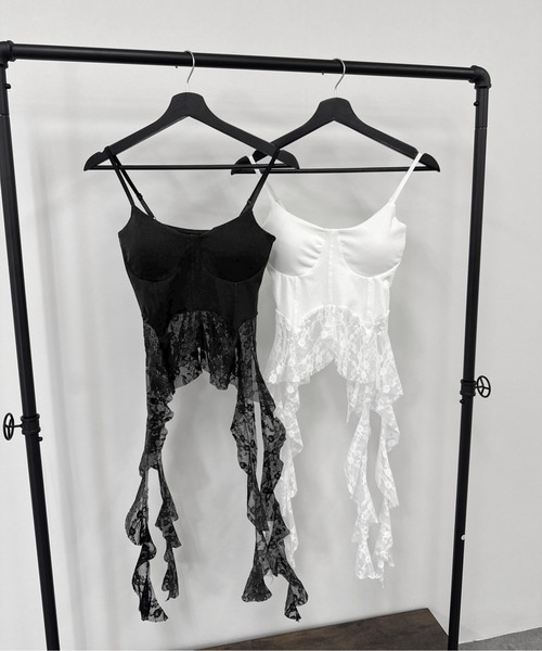 LVEU.（ラブユ.）の「【LVEU.】レースデザインカップ付きキャミソール / トップス キャミソール キャミ レース ブラトップ カップ付き インナー レイヤード ブラック ホワイト（キャミソール・レディース・ホワイト/ブラック・FREE）」の19枚目の写真