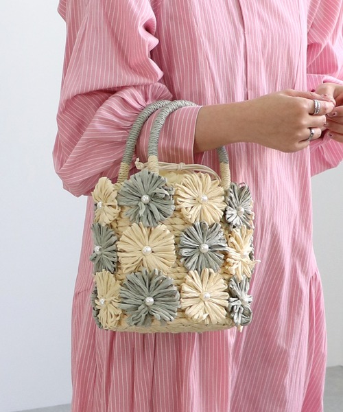 MIAN (ミアン)の「花モチーフトートバッグ(かごバッグ・レディース・ベージュ/ミント/ブラック・FREE)」の3枚目の写真