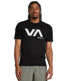 RVCA（ルーカ）の「RVCA メンズ RVCA BLUR VARIATION SS Tシャツ 【2025年春夏モデル】/ルーカフロントプリント速乾スポーツ半袖Tシャツ（Tシャツ/カットソー）」