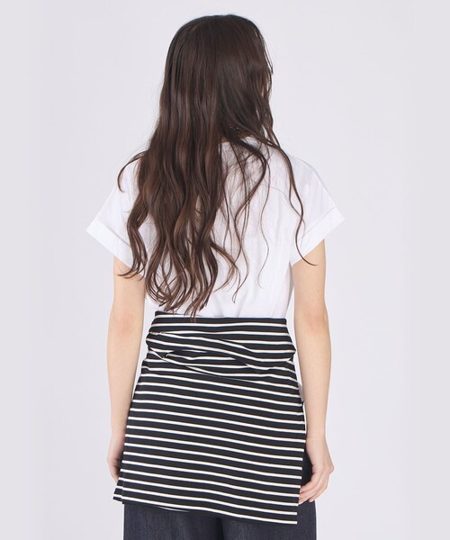 To b. by agnes b.(トゥービーバイアニエスベー)の「ロゴ プリント コットン マカロン Tシャツ(Tシャツ/カットソー・レディース・ホワイト・38/40)」の6枚目の写真