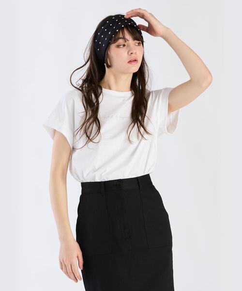 To b. by agnes b.(トゥービーバイアニエスベー)の「ロゴ プリント コットン マカロン Tシャツ(Tシャツ/カットソー・レディース・ホワイト・38/40)」の1枚目の写真