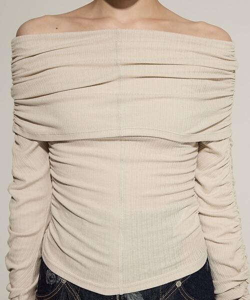 STUDIOUS（ステュディオス）の「【STUDIOUS/ステュディオス】Washable Silk Cotton Offshoulder/シルクコットンオフショルダー（Tシャツ/カットソー・レディース・ブラック/ベージュ・FREE）」の12枚目の写真