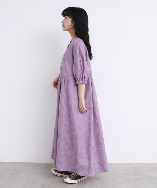 l'atelier du savon（アトリエドサボン）の「●線画のお花ラミー刺繍　ワンピース（ワンピース・レディース・パープル/ネイビー/キナリ・FREE）」の5枚目の写真