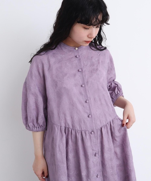 l'atelier du savon（アトリエドサボン）の「●線画のお花ラミー刺繍　ワンピース（ワンピース・レディース・パープル/ネイビー/キナリ・FREE）」の4枚目の写真