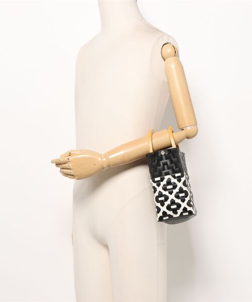 Ritzy（リッツィー）の「ウッド調ハンドル かごバッグ（かごバッグ・レディース・グリーン/ホワイト/レッド/ブラック・FREE）」の8枚目の写真