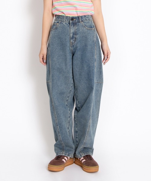 PUNYUS（プニュズ）の「バレルデニムパンツ（デニムパンツ・レディース・ライトブルー/ブラック・1/2/4/3）」の21枚目の写真