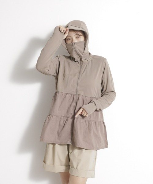 UNDOVE(アンドゥーブ)の「〈UNDOVE〉【はっ水/ストレッチ/UV対策/接触冷感/アウトドア/普段着/水際アイテム/レジャー/日焼け対策/日差し対策/UV対策/フード付き/サムホール付き/指穴/顔まで紫外線を守る】水際&UV異素材切替はっ水パーカー(パーカー・レディース・モカ/ライトブルー・LARGE/X-LARGE/MEDIUM)」の10枚目の写真