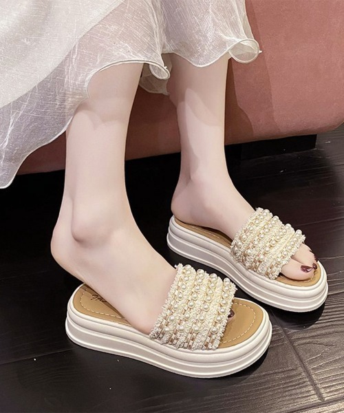Miniministore(ミニミニストア)の「厚底サンダル パール付きフラットサンダル(サンダル・レディース・ブラック/アイボリー・22.5cm/23.0cm/23.5cm/24.0cm/24.5cm)」の2枚目の写真