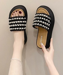 厚底サンダル パール付きフラットサンダル