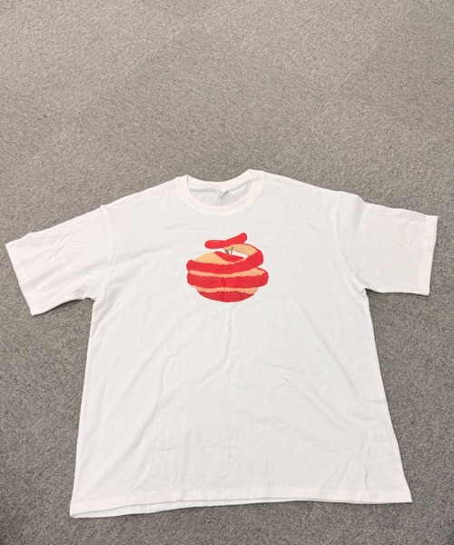 FreeZone(フリーゾーン)の「リンゴおもしろデザインプリント半袖Tシャツ(Tシャツ/カットソー・レディース・ホワイト・F)」の2枚目の写真