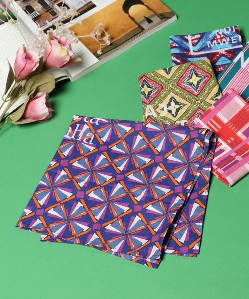 BAYFLOW（ベイフロー）の「【ASANTE SANA】ハンカチ50×50（タオル・レディース・ピンク/グリーン/イエロー/パープル/ブルー・0）」の4枚目の写真