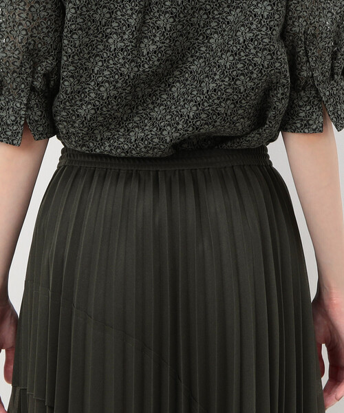 K.T KIYOKO TAKASE（キヨコタカセ）の「オーガンジートリコット アシンメトリープリーツスカート（スカート・レディース・ブラック・11号）」の14枚目の写真