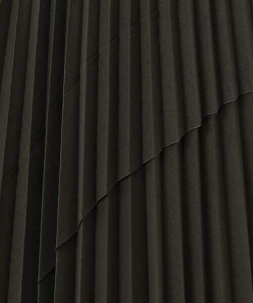 K.T KIYOKO TAKASE（キヨコタカセ）の「オーガンジートリコット アシンメトリープリーツスカート（スカート・レディース・ブラック・11号）」の16枚目の写真