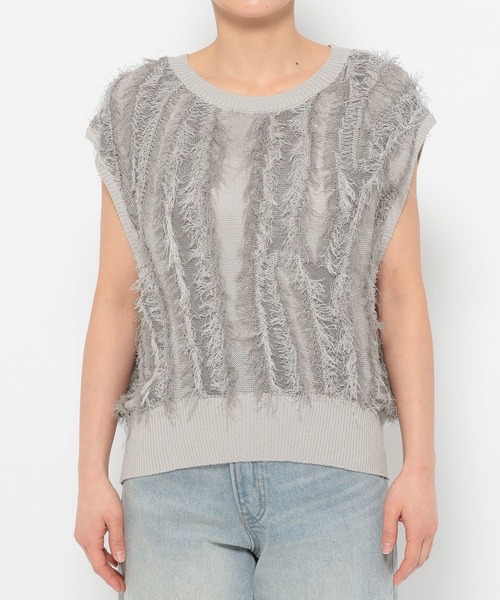 LOWRYS FARM（ローリーズファーム）の「フリンジニットノースリブ 450805（ニット/セーター・レディース・グレー/イエロー/ベージュ・FREE）」の15枚目の写真