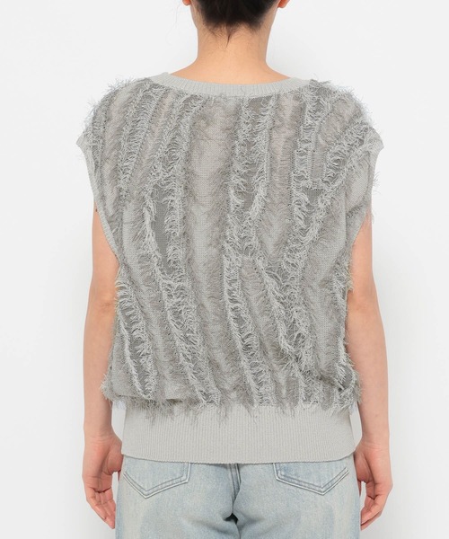 LOWRYS FARM（ローリーズファーム）の「フリンジニットノースリブ 450805（ニット/セーター・レディース・グレー/イエロー/ベージュ・FREE）」の17枚目の写真