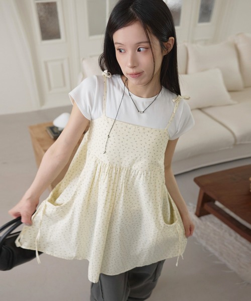UNE MANSION(ユヌマンション)の「【ストリングで体系に合わせて長さ調節可能,リボン演出可能】ミューズフラワーポケットシャーリングバルーンビスチェレイヤードキャミソールワンピース(キャミソール・レディース・アイボリー/グレー/イエロー・FREE)」の3枚目の写真