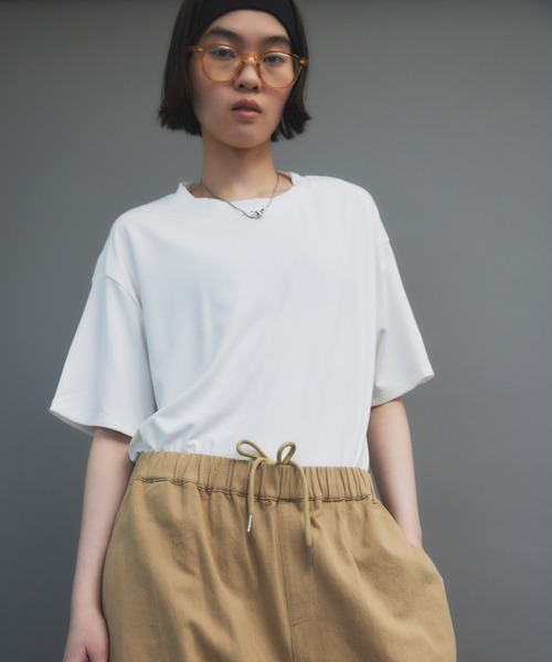 HANNE(アン)の「カーブヘムルーズTEE(Tシャツ/カットソー・レディース・ホワイト/ブラック/グレー・FREE)」の12枚目の写真
