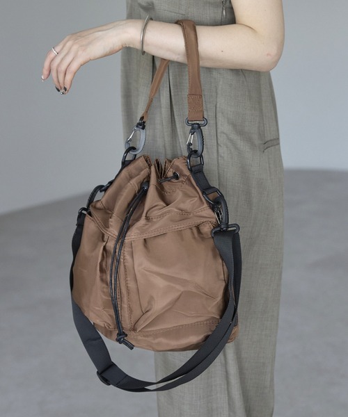 &MARKS(アンドマークス)の「N13【軽量・2WAY】ナイロンバケツバッグ(ショルダーバッグ・レディース・ブラック/ブラウン/グレー/オフホワイト/カーキ・FREE)」の19枚目の写真