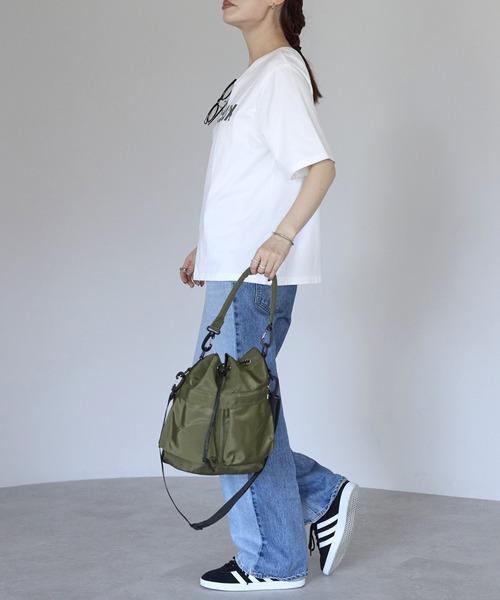 &MARKS(アンドマークス)の「N13【軽量・2WAY】ナイロンバケツバッグ(ショルダーバッグ・レディース・ブラック/ブラウン/グレー/オフホワイト/カーキ・FREE)」の12枚目の写真