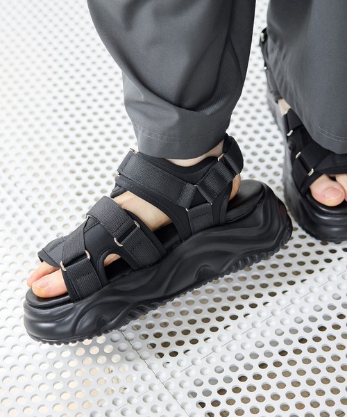 7cmクロスデザインバックル厚底サンダル（サンダル）｜ETELIO