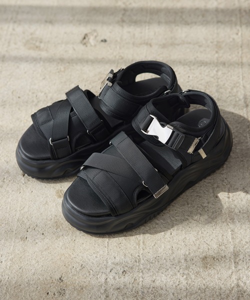 ETELIO（エテリオ）の「+7cmクロスデザインバックル厚底サンダル（サンダル・メンズ・ブラック・S/M/L）」の18枚目の写真