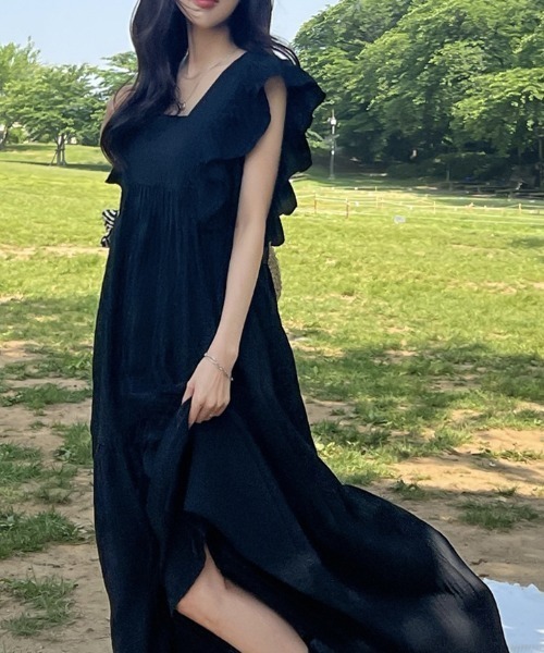 FREE STYLISTS(フリー スタイリスト)の「YUGA_YGMC Frill sleeve tiered dress(ワンピース・レディース・ブラック/グリーン・FREE)」の5枚目の写真