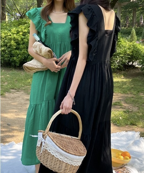 FREE STYLISTS(フリー スタイリスト)の「YUGA_YGMC Frill sleeve tiered dress(ワンピース・レディース・ブラック/グリーン・FREE)」の8枚目の写真