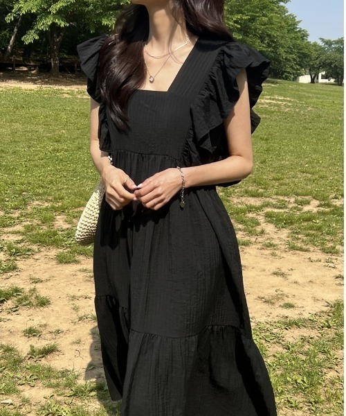FREE STYLISTS(フリー スタイリスト)の「YUGA_YGMC Frill sleeve tiered dress(ワンピース・レディース・ブラック/グリーン・FREE)」の12枚目の写真