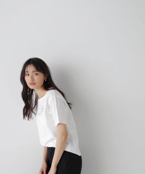 NATURAL BEAUTY BASIC（ナチュラルビューティーベーシック）の「＜保護猫プロジェクト＞レタリングロゴTシャツ（Tシャツ/カットソー・レディース・ベージュ/オフホワイト/ブルー・FREE）」の7枚目の写真