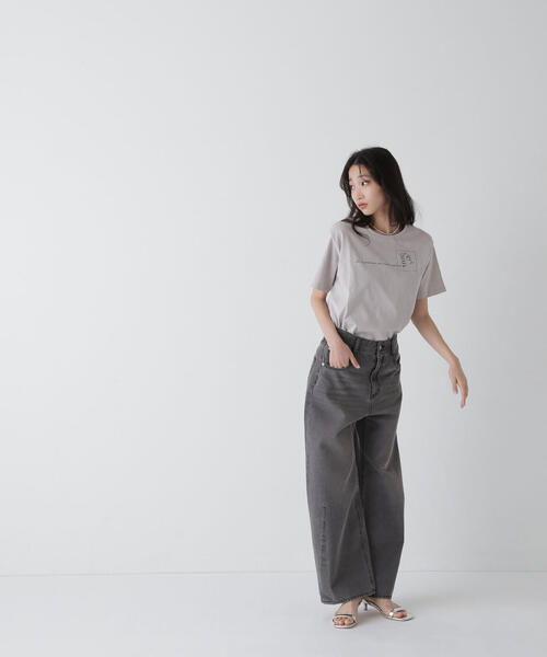 NATURAL BEAUTY BASIC（ナチュラルビューティーベーシック）の「＜保護猫プロジェクト＞レタリングロゴTシャツ（Tシャツ/カットソー・レディース・ベージュ/オフホワイト/ブルー・FREE）」の15枚目の写真