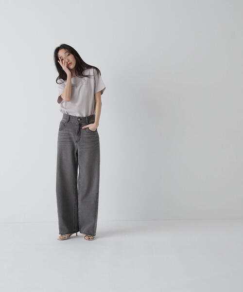 NATURAL BEAUTY BASIC（ナチュラルビューティーベーシック）の「＜保護猫プロジェクト＞レタリングロゴTシャツ（Tシャツ/カットソー・レディース・ベージュ/オフホワイト/ブルー・FREE）」の17枚目の写真