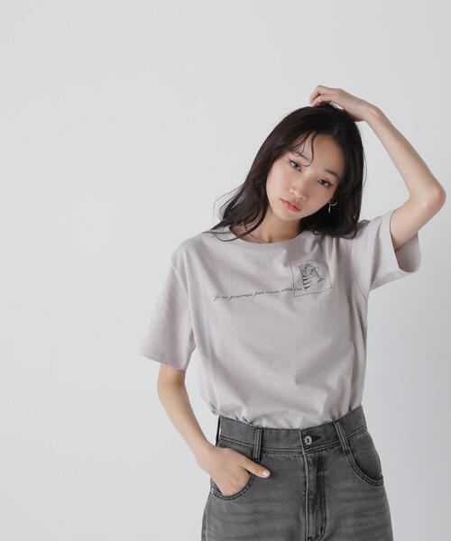 NATURAL BEAUTY BASIC（ナチュラルビューティーベーシック）の「＜保護猫プロジェクト＞レタリングロゴTシャツ（Tシャツ/カットソー・レディース・ベージュ/オフホワイト/ブルー・FREE）」の21枚目の写真