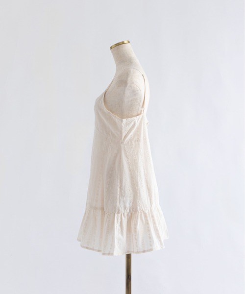 EN NEUME(エンノイム)の「Lace Gather Camisole Tunic(シャツ/ブラウス・レディース・ブラック/アイボリー・FREE)」の10枚目の写真