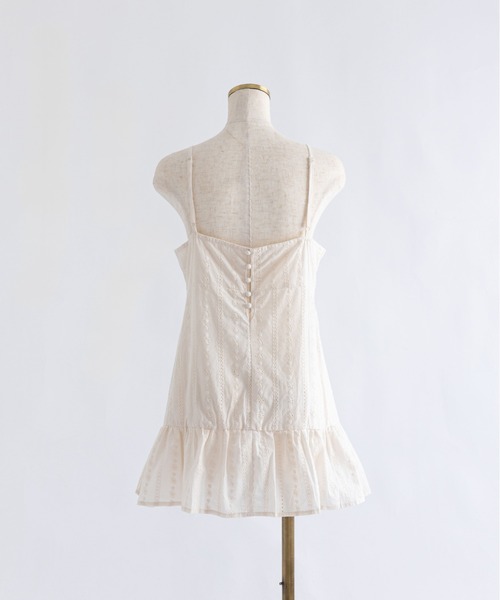 EN NEUME(エンノイム)の「Lace Gather Camisole Tunic(シャツ/ブラウス・レディース・ブラック/アイボリー・FREE)」の11枚目の写真