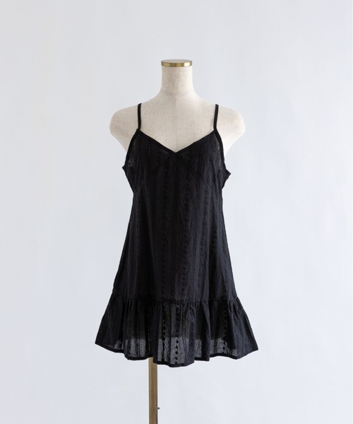 EN NEUME(エンノイム)の「Lace Gather Camisole Tunic(シャツ/ブラウス・レディース・ブラック/アイボリー・FREE)」の12枚目の写真