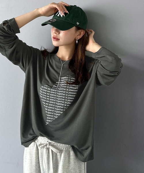 mily bilet(ミウィビレット)の「【mily bilet】 ハートが映える♪大人カジュアルMIX◎ハートグラフィック指穴ロングTシャツ(Tシャツ/カットソー・レディース・チャコールグレー/ブラウン/ホワイト/オートミール・LARGE/MEDIUM/SMALL/X-LARGE)」の18枚目の写真